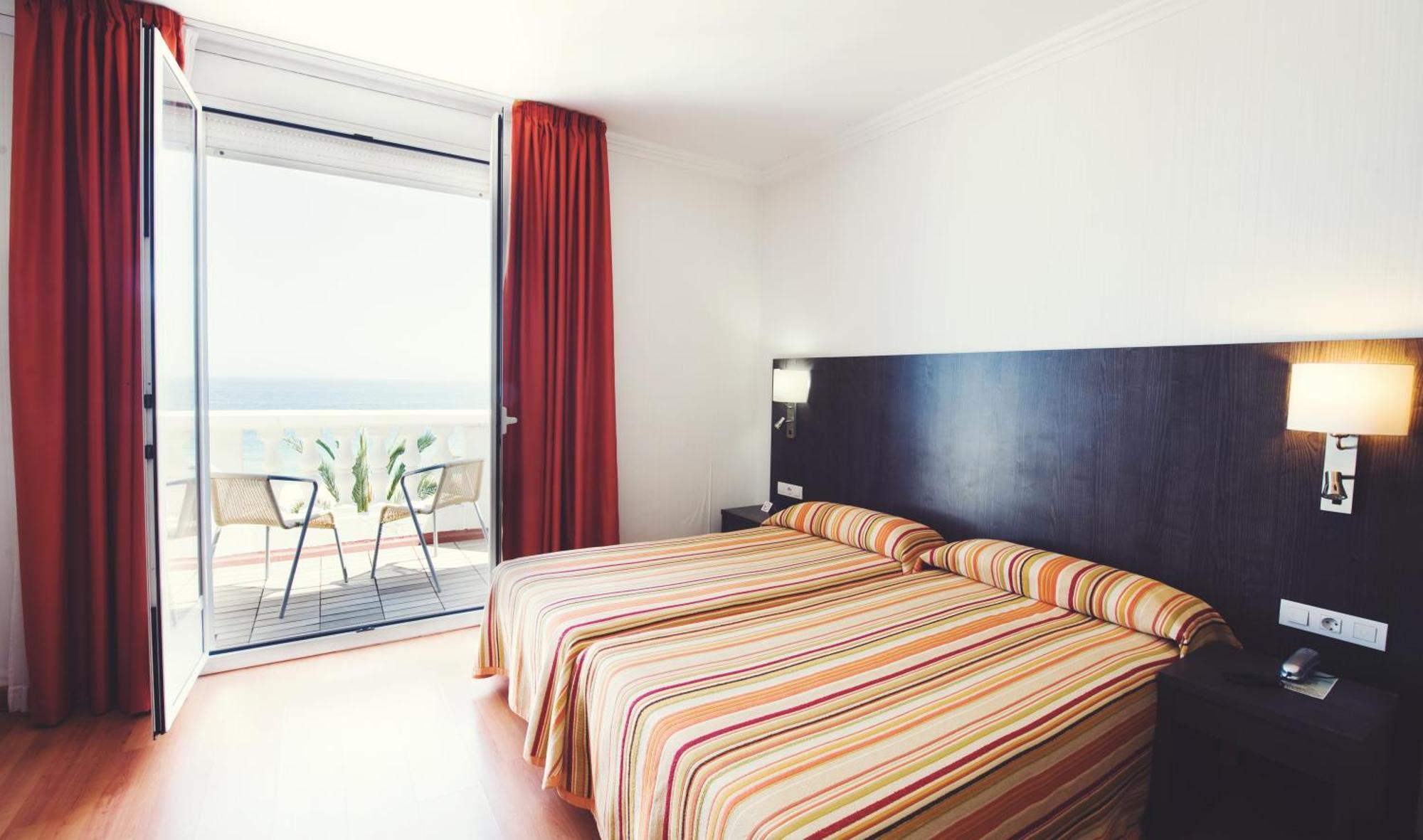 Hotel Miramar Badalona Habitación foto